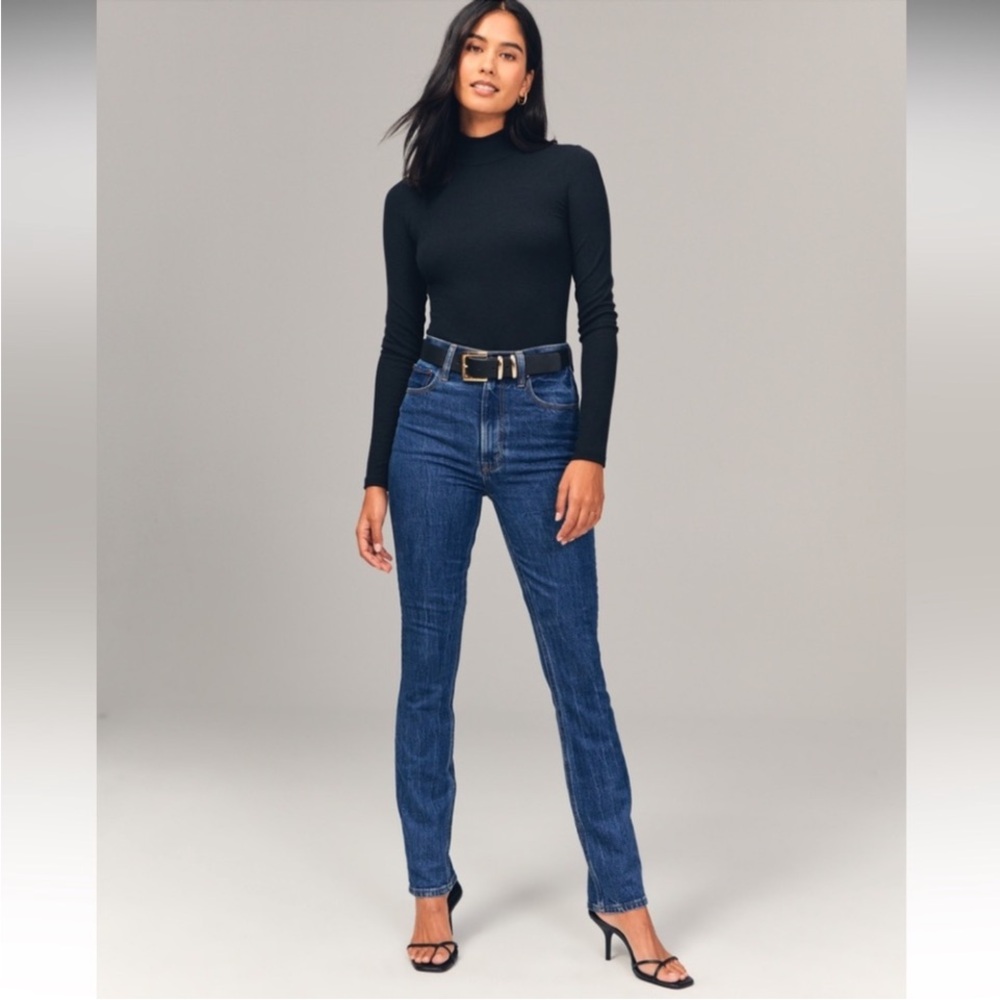 Abercrombie & Fitch Slim Straight Ultra High Rise Curve Love Jeans Size 32.